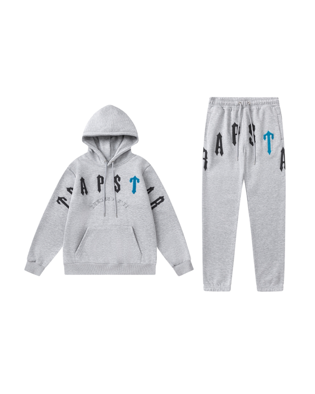 Dres-Trapstar-Irongate-Arch-Chenille-2.0.jpg Dres Trapstar Irongate Arch Chenille 2.0 - Image 1